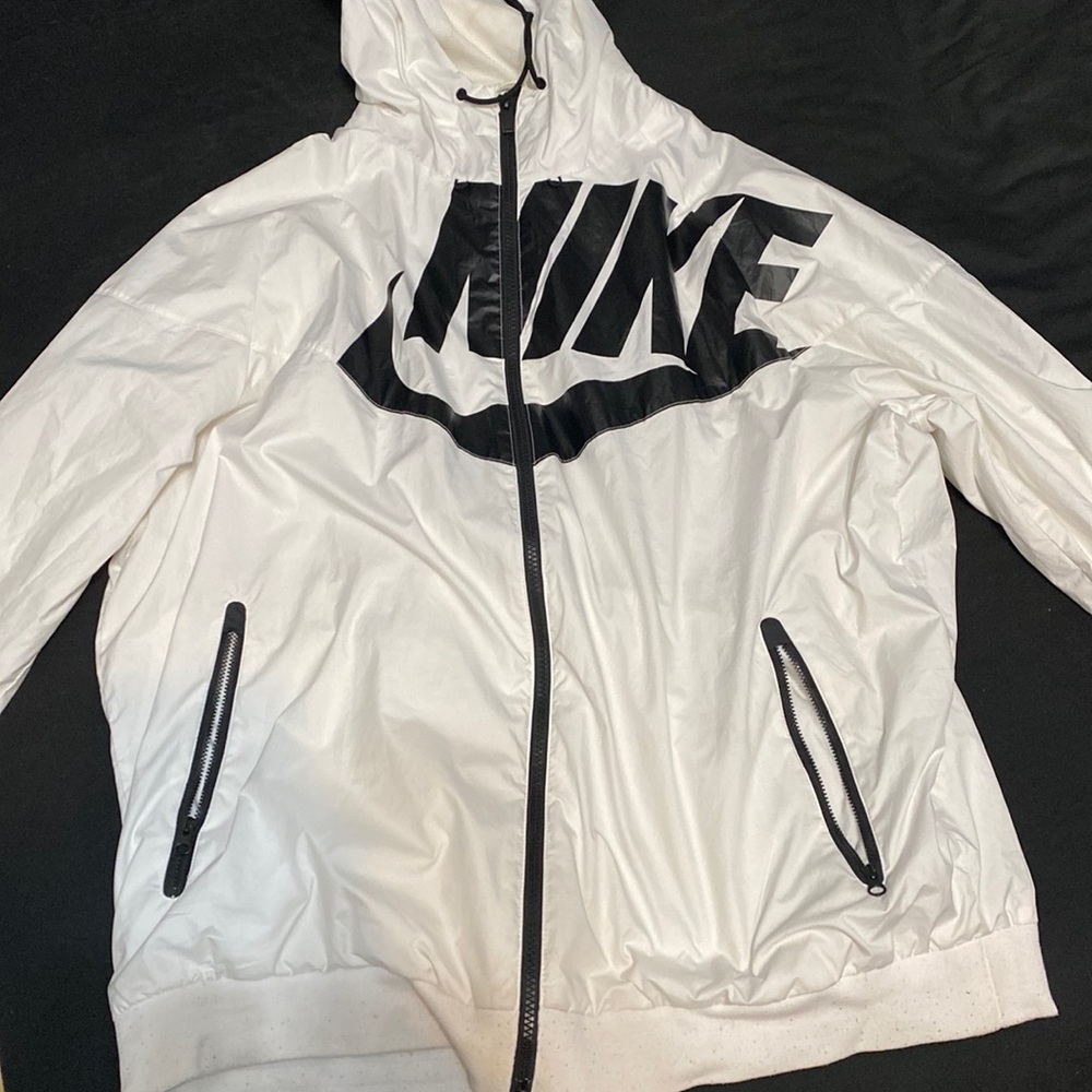 NIKE WINDBREAKER JACKET SIZE XXL